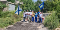 «С корабля на бал»: активисты ЛДПР в День ВМФ вышли ремонтировать дороги - ЛДПР