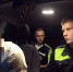Пьяный лихач протащил инспектора ДПС на двери автомобиля - ИА Хакасия