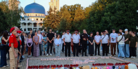 Сотни свечей в память о погибших детях - Государственный Совет-Хасэ РА