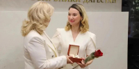 Мадина Рамазанова награждена именными часами Главы Дагестана - Газета Кизилюртовские вести
