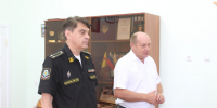 В администрации Александровского муниципального округа состоялась церемония передачи наград семьям погибших героев специальной военной операции. - Александровский муниципальный округ