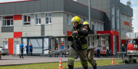 Успеть за 70 секунд: в столичном Пожарно-спасательном центре определили сильнейших в боевом развертывании - Район Арбат