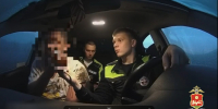 Погоня со стрельбой: в Хакасии пьяный лихач протащил инспектора ДПС на двери авто - Республиканская телевизионная сеть