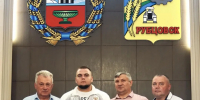 Глава города, Степан Молодцов и наставники спортсмена - Администрация г. Рубцовск