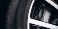 ​В Нижневартовске Lexus протаранил машину на светофоре - ИА СИА-Пресс