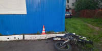 В Вологодском округе питбайк с двумя подростками сбил пешехода - Газета Маяк