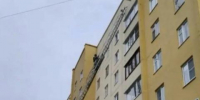 В Саянске пожарные спасли четырех человек при тушении возгорания в многоэтажном доме - Baikal24.Ru