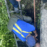 Двое мужчин провалились в траншеи в Новокузнецке - ГТРК Кузбасс