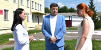 Благоустройство, ремонты и приём граждан: депутат Курганской областной Думы Вадим Шумков работал в Шумихинском округе - Новый мир