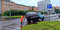 С дорог Абакана в авральном режиме откачивают воду - ИА Хакасия