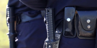 Двое парней напали в лесу на полицейских - Gorod48.ru