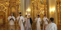 Сегодня Митрополит Ростовский и Новочеркасский Меркурий отслужил панихиду по погибшим в результате атак БПЛА и урагана, который произошел в выходные. - Азовский район