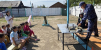 Сотрудники вневедомственной охраны приняли участие в акции «Каникулы с Росгвардией» в Туве - Росгвардия