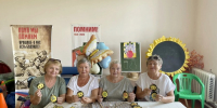 Память о доме и моральная поддержка в каждой игрушке. Члены территориальной и участковых избирательных комиссий Щучанского муниципального округа делают обереги для участников СВО - Избирательная комиссия