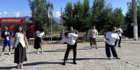 Сотрудники исправительной колонии инициировали утреннюю зарядку для жителей Шагонара - ИА Тува-Онлайн