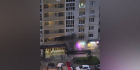 В воронежском ЖК «Дельфин» спасатели эвакуировали 33 человека из загоревшейся многоэтажки - РИА Воронеж