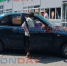 Жители Шахт возмущены водителями, оставляющими машины на тротуаре - DonDay-Shakhty.Ru