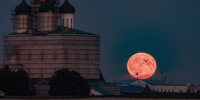 Полная Луна над Псковским кремлём: как наблюдать за августовским небом - InformPskov.Ru