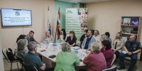 В Курске обсудили защиту прав детей и поддержку семей в семейном МФЦ - РИА Курск