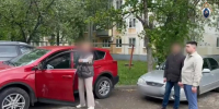 Иностранец в парике и женской одежде напал на бывшую жену в Уфе - M24.Ru