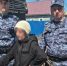 Сотрудники Росгвардии нашли и вернули родственникам пропавшую пожилую женщину в Иркутске - Росгвардия