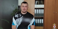 Прятался под столом: в Омске задержали подозреваемого в убийстве 30-летней женщины - Om1.Ru