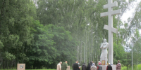На Кривцовском мемориале совершили богослужения в 83-ю годовщину освобождения Болхова от немецко-фашистских захватчиков - InfoOrel.Ru