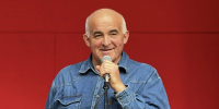 Сергей Ситников поздравил с 75-летием сотрудников шарьинского лагеря «Красный Яр» - Администрация области