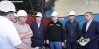 На заводе в Грабово Олег Мельниченко осмотрел цех выпуска аэродромной техники - Пенза-Обзор