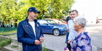 Глава Красногорска Дмитрий Волков проконтролировал решение проблем в Опалихе: ремонт кровли, благоустройство и обратная связь с жителями - Городской округ Красногорск