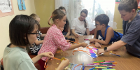 Фото. Мальчишки и девчонки совершили путешествие с энциклопедией «Нижний Тагил от А до Я» и книгой «Тагил достопримечательный». - ЦГБ Нижнего Тагила