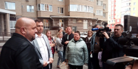 В Курске на проспектах Дериглазова и Победы устраняют повреждения от ударов украинских БПЛА - Курская правда