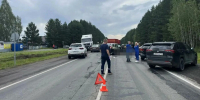 В массовом ДТП с грузовиком на тюменской трассе погибли два человека - NG72.Ru