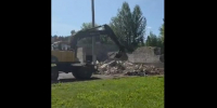 экскаватор и разрушенное здание - Петрозаводск говорит