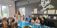 В Подгородне-Покровской модельной библиотеке прошел мастер-класс «Узоры народов России» - Оренбургский район