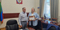 Наталья Алипулатова получила грамоту Народного Собрания - Справедливая Россия