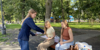 Сотрудники Пензенского литературного музея провели акцию ко Дню вспоминания любимых книжек - Объединение литературно-мемориальных музеев