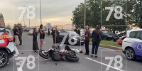 Байкер получил травмы в аварии с такси на Петроградской набережной - Spbdnevnik.ru