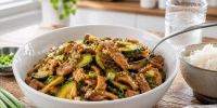 Мариную свинину в яичном белке и быстро жарю с кабачками: мясо получается особенно мягким - Кубанские Новости