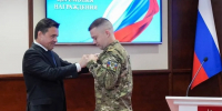 Губернатор Московской области Андрей Воробьёв вручил Александру Панкратову медаль «За храбрость» - Молодая Гвардия