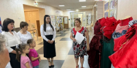 В Центре культурного развития села Головчино открылась выставка «От эскиза к результату»👗. - Грайворонский муниципальный округ