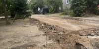 Во дворе дома №11 на улице Матвея Кузьмина в Великих Луках стартовали работы по благоустройству - Luki.Ru