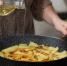 Запомните простое правило для вкусной жареной картошки: что жарится первым - лук или картофель - ProGorod.Ru