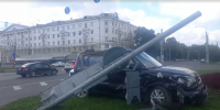 Две легковушки столкнулись на площади Лядова в Нижнем Новгороде - фото 1 - vGorodeN.Ru