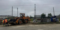 Более 250 кубометров мусора вывезли с контейнерных площадок Охи - Okha65.Ru