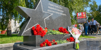 В День ВДВ в Барнауле почтили память бойцов-десантников 6-й роты - Администрация г. Барнаул
