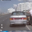 Сотрудники ДПС Нижневартовска помогли автоледи заменить колесо на обочине - Местное время
