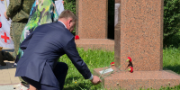 Александр Шуваев почтил память воинов-десантников - Мир Белогорья