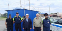В Малгобеке ветераны делятся опытом с молодыми сотрудниками ОГИБДД - Сердало