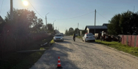 Девушка без прав съехала в кювет на питбайке в Коми - Pg11.Ru
